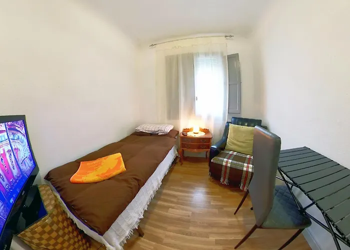 Quiet Room In Alicante Smarttv